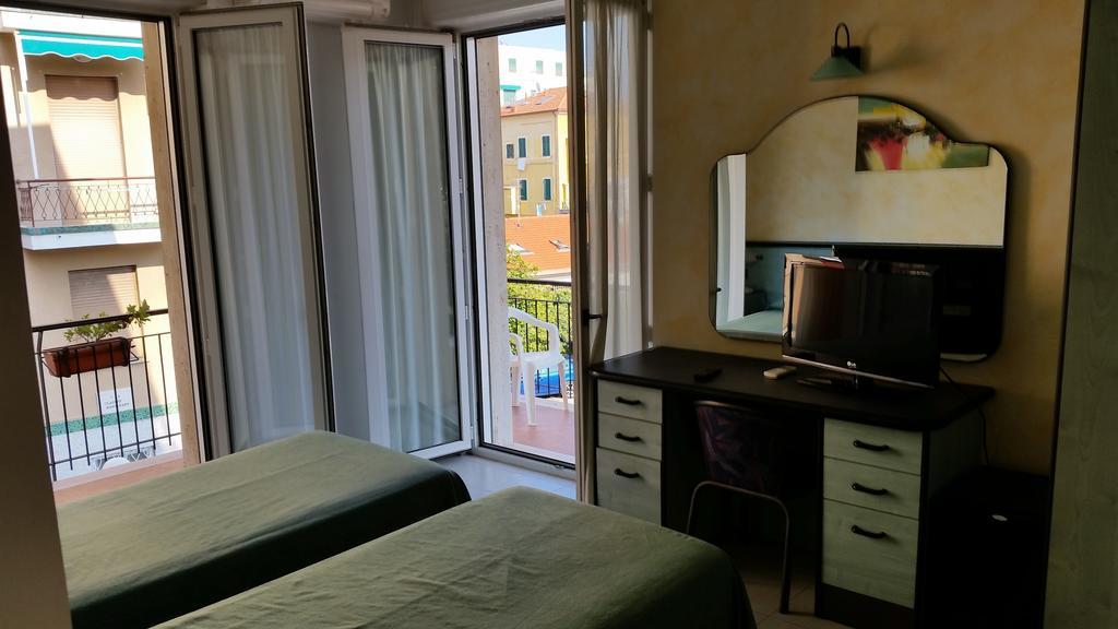Hotel San Nazario Варацце Номер фото