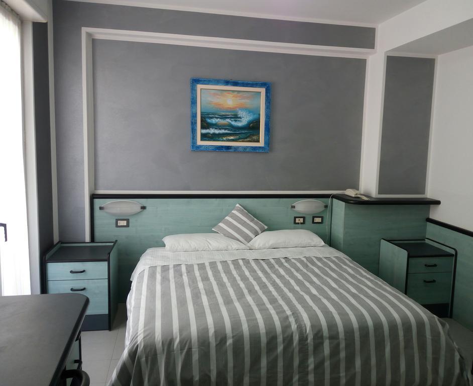 Hotel San Nazario Варацце Екстер'єр фото