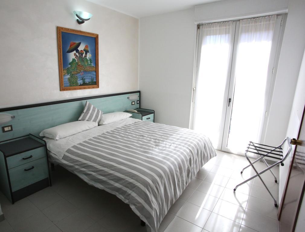 Hotel San Nazario Варацце Екстер'єр фото
