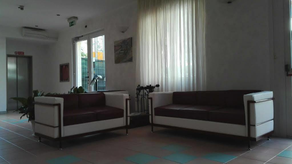 Hotel San Nazario Варацце Екстер'єр фото